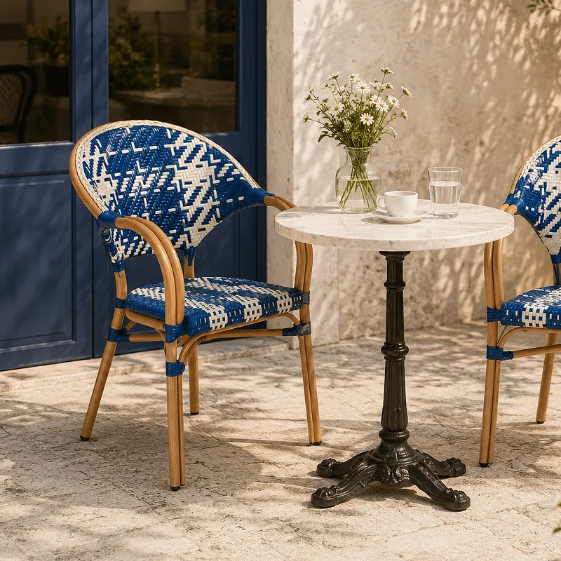 Fauteuil de bistrot DAUPHINE - tressage blanc / bleu