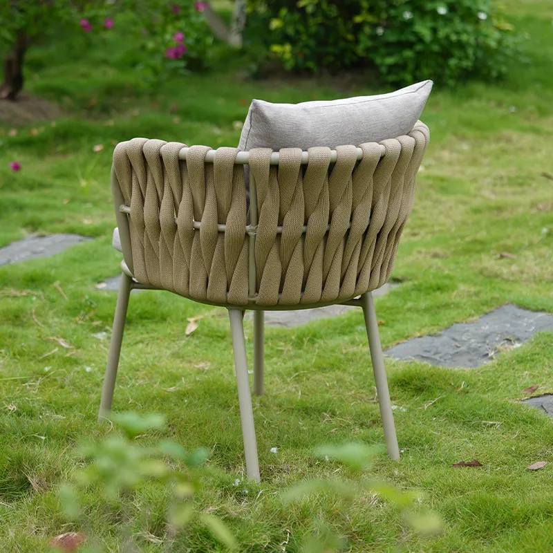 Table de terrasse RIVAGE - tressage bois
