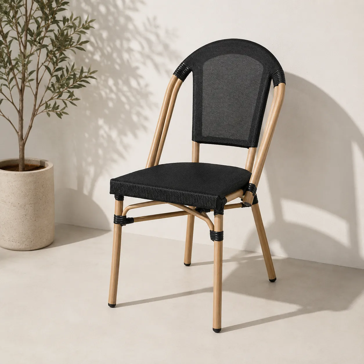 Chaise de terrasse CAMARGUE - maille textilène beige / noir